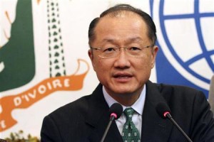 World Bank president Jim Yong Kim speaks during a news conference at Felix Houphouet Boigny international airport in Abidjan, September 5, 2012. REUTERS/Luc Gnago